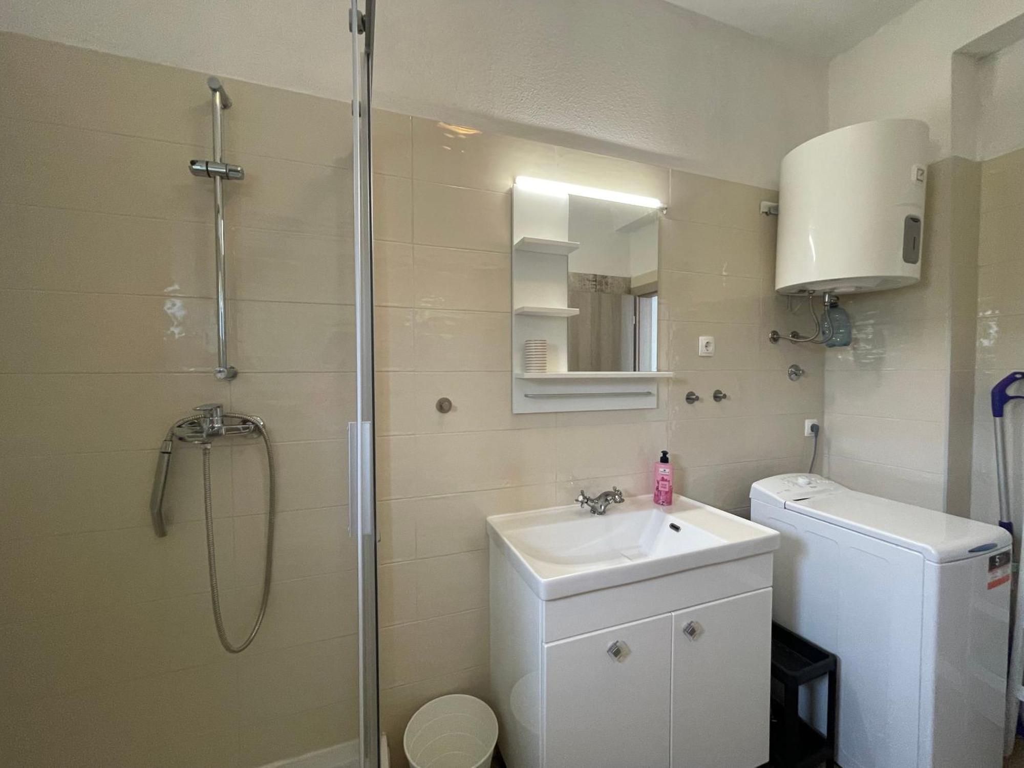 Holiday home Kuca Za Odmor Lara *