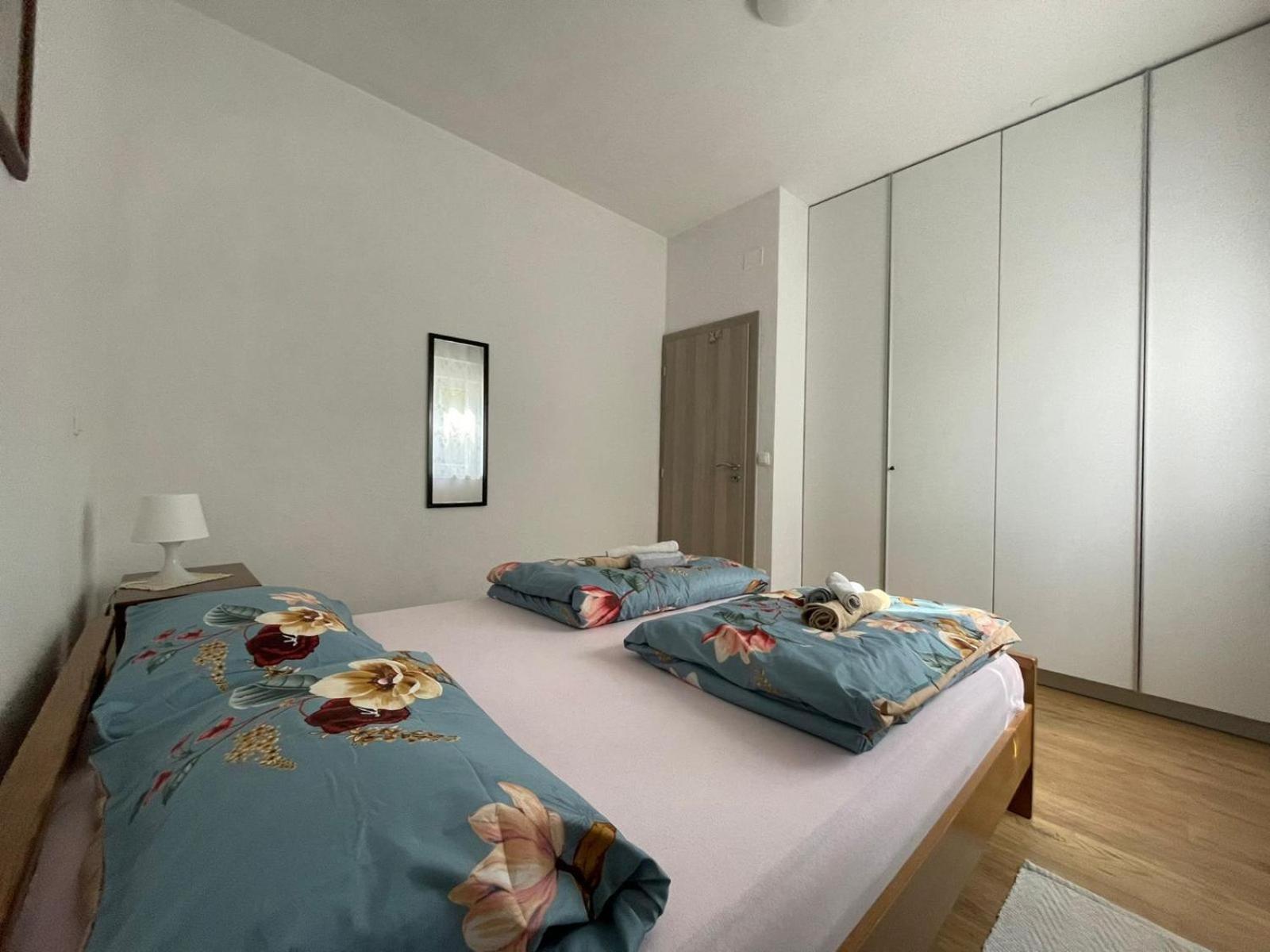 Kuca Za Odmor Lara Holiday home *